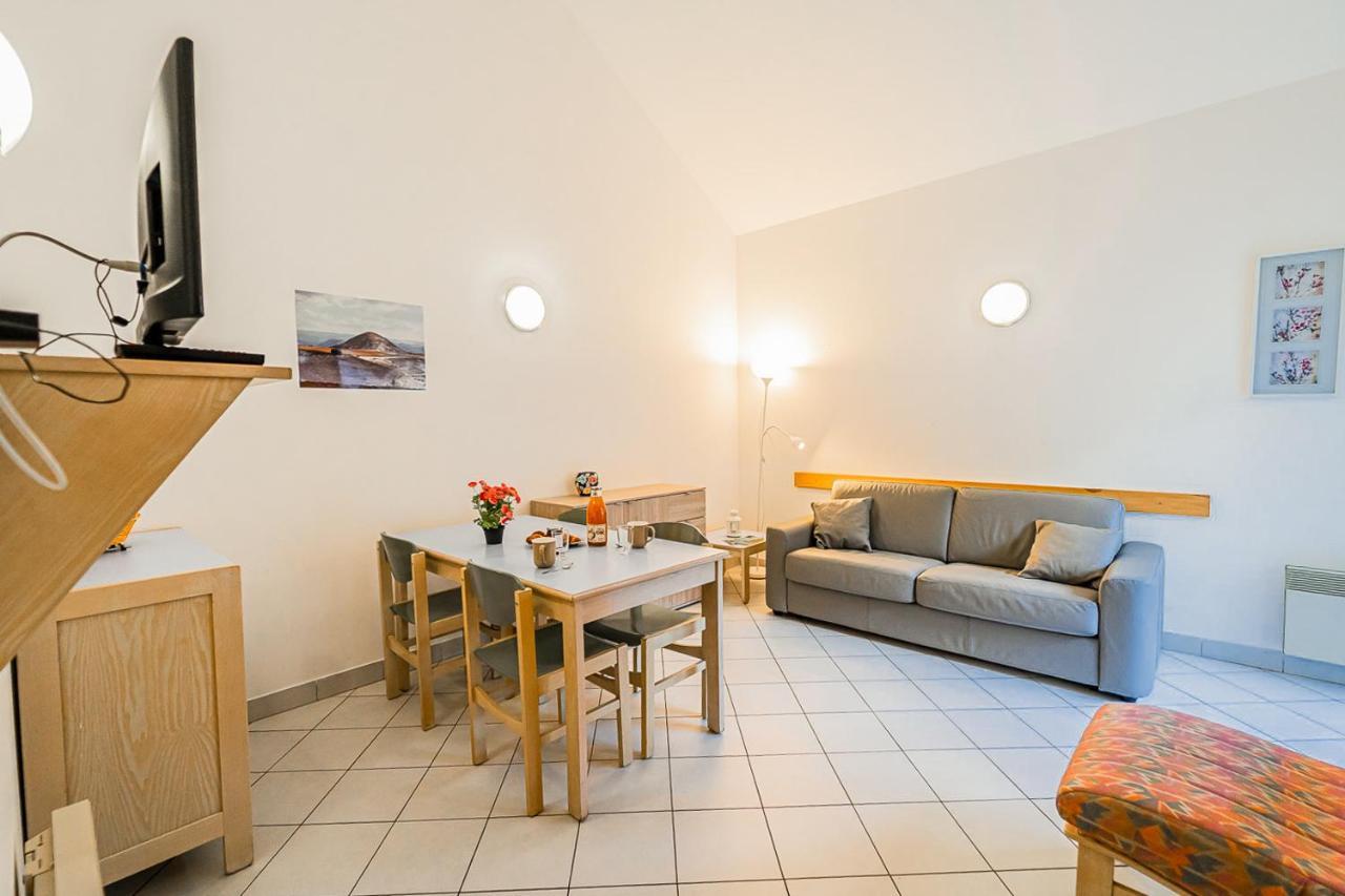 Village De Gites De Blajoux Quezac  Экстерьер фото