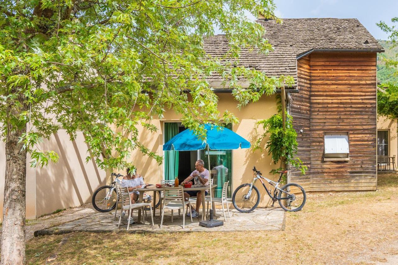 Village De Gites De Blajoux Quezac  Экстерьер фото